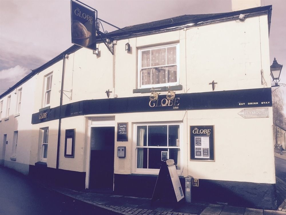 The Globe Inn Бакфастли Экстерьер фото